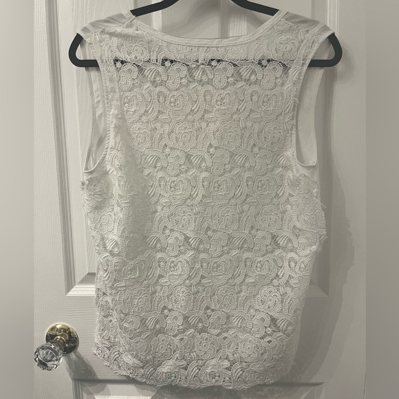 Zara W&B Collection White Top with Lace in the back - Picture 4 of 6